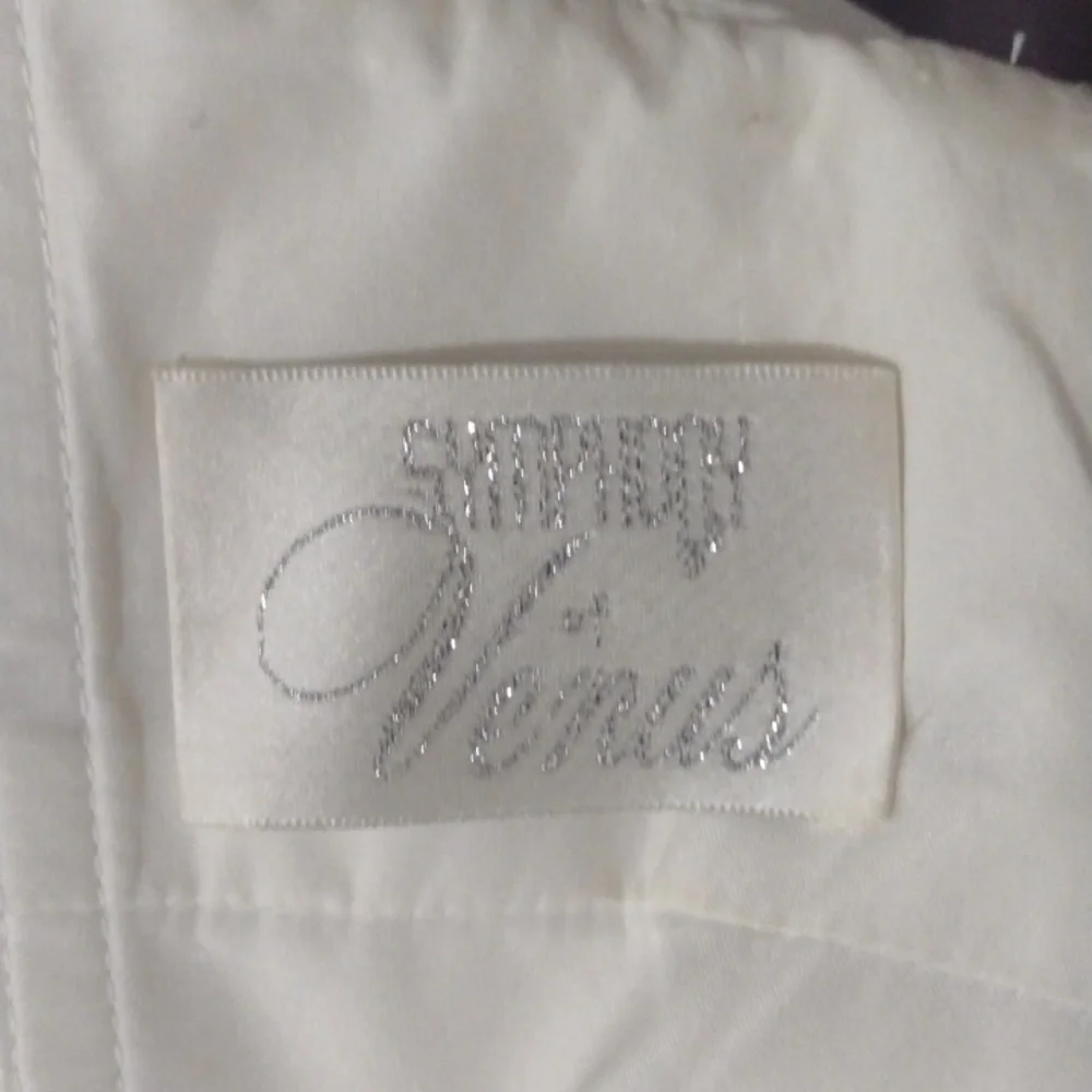 Wedding Dress - Picture 10 of 14